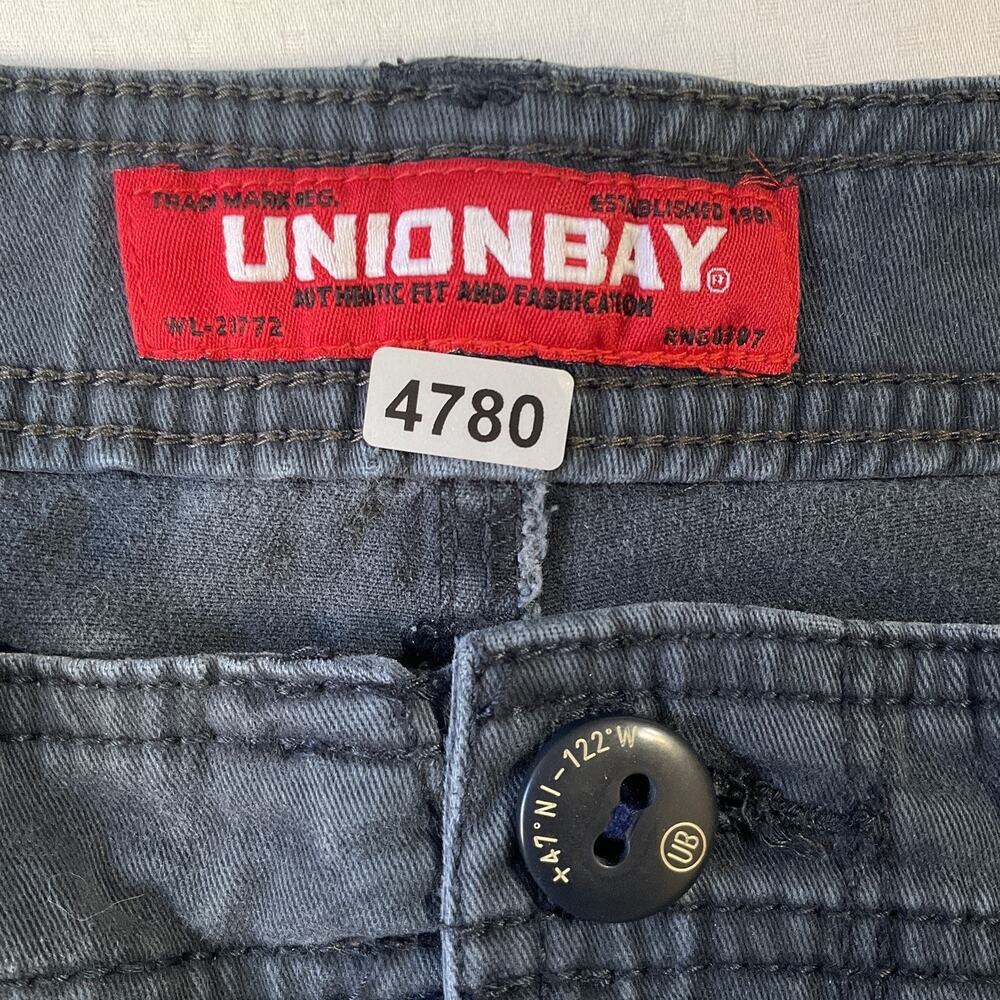 Unionbay Men Shorts Size 36 Blue Cargo Button 9.5" Inseam Outdoor Pocket Stretch
